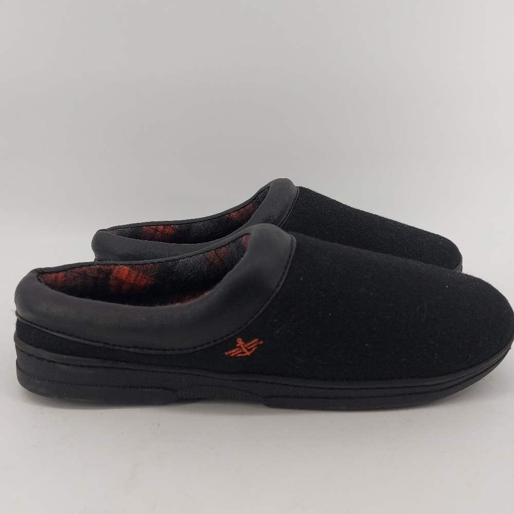 Dockers Black Slippers with Plaid Interior Size 9